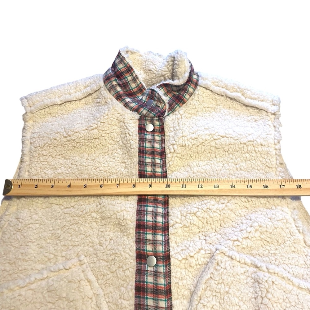 NWT Cozy Cream Sherpa Vest by Cider Snap Front Tartan Plaid Trim Cottage Nordic - Picture 9 of 15